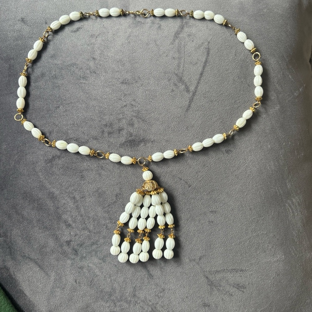 Vintage Elegant White and Gold Beaded Tassel Necklace 22 inches